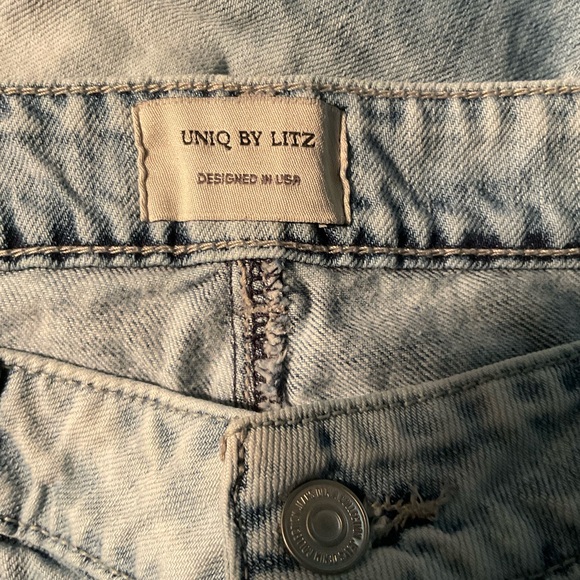 ** UNIQ by. LITZ Rocker Distressed Wide Leg Jeans - Picture 2 of 14